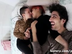 Real Friends Have Experimental Threesome on Watchteencam.com