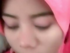Muslim hijab asian girl is a bad girl by having pre-marriage sex on Watchteencam.com