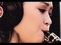 Saxophone on Watchteencam.com