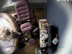 HIDDEN CAM FUCKING GIRL中国酒店偷拍做爱 on Watchteencam.com